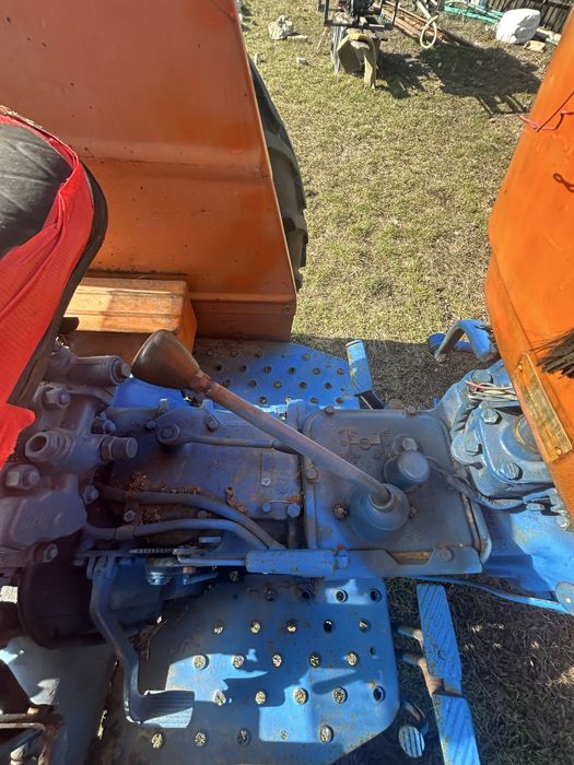 Vând Tractor FIAT 445 UNIVERSAL