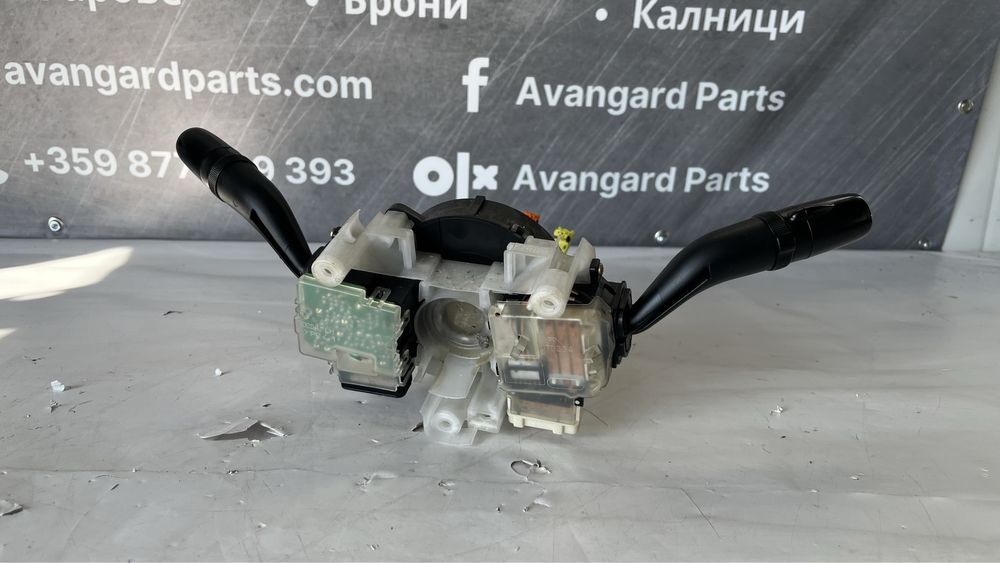 Кормилна конзола с лостчета Mazda 6 (2002-2008)