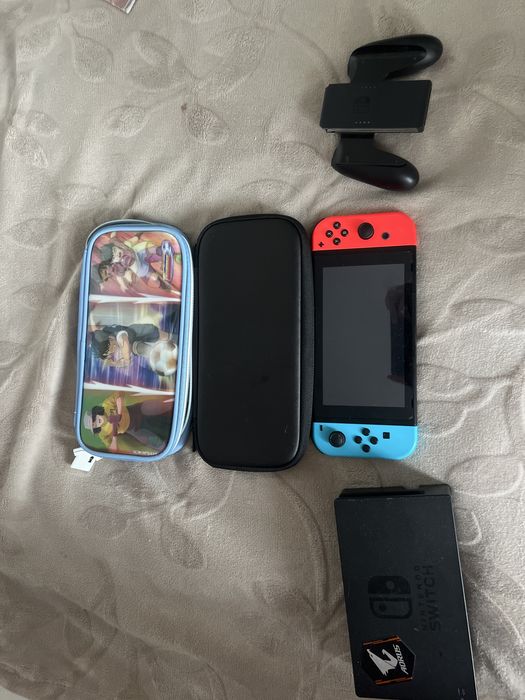 Nintendo v2 plus un joc:(fifa 18)