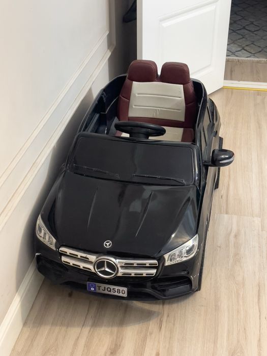 Машина детская на зарядке