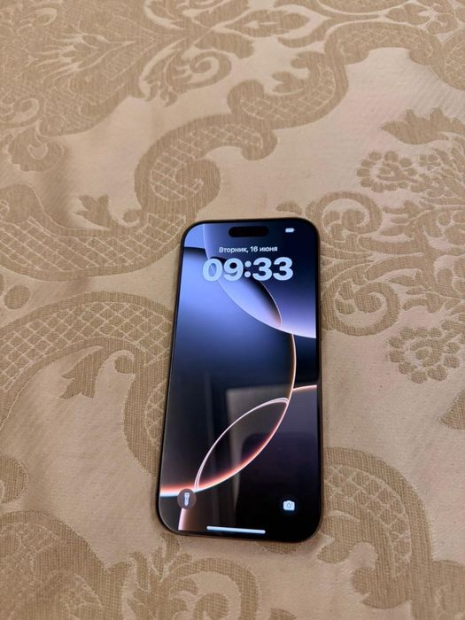 Продам Айфон 16 pro , память 1 Tb