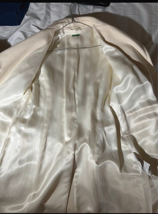 United Colors of Benetton Palton Femei marime 48 Alb Bej