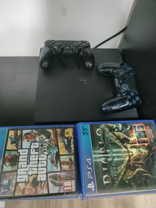 Consola PS 4 Slim
