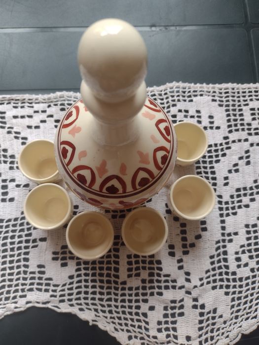 Set tradițional sticlă+pahare mici