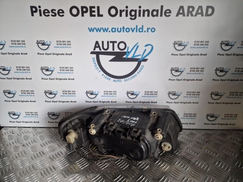 Far stanga lupa cu halogen Audi A3 8P1