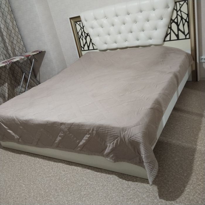 Продам спальный гарнитур