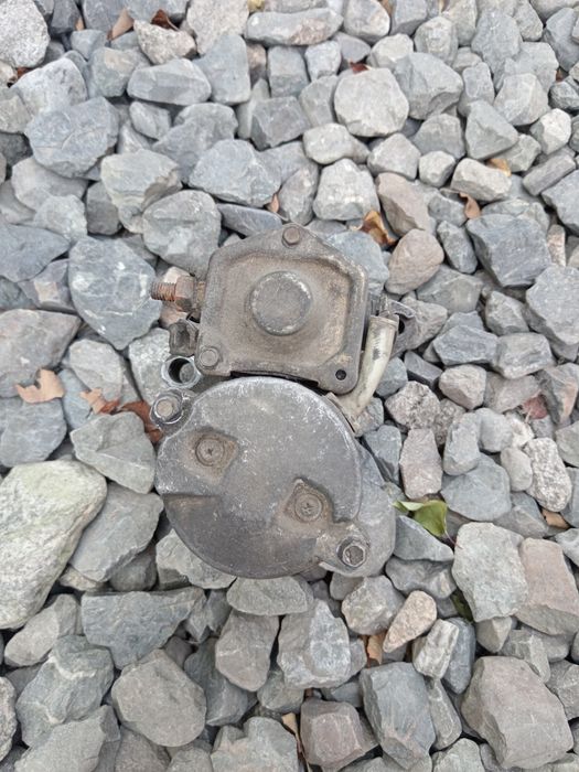 Продам стартер от таиета превия