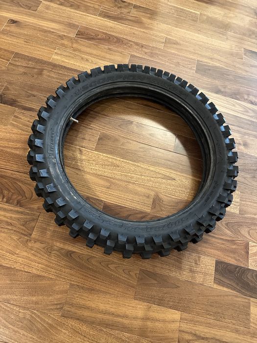 Pirelli MX 32 Mid Soft