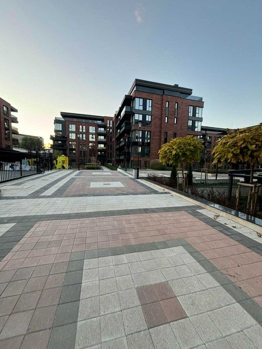 Дава се под наем Двустаен апартамент в София, Хладилника - 65 кв.м за 612 € - Снимка #1