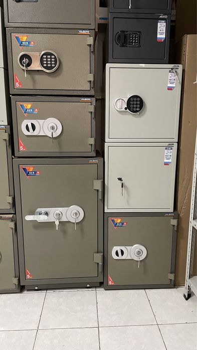 Продам сейфы офисные