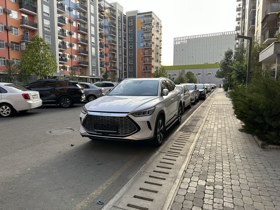 Продаю свой BYD Song Plus DMi AWD 2023 гибрид