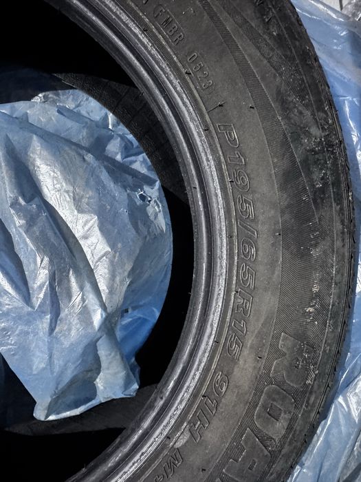 Продам шины 195/65 R15.