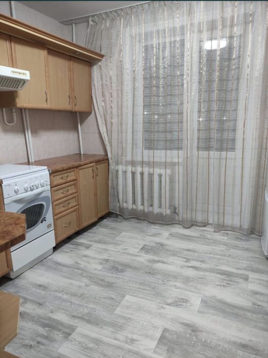 Сдам 2 комн. квартиру район 8 школы