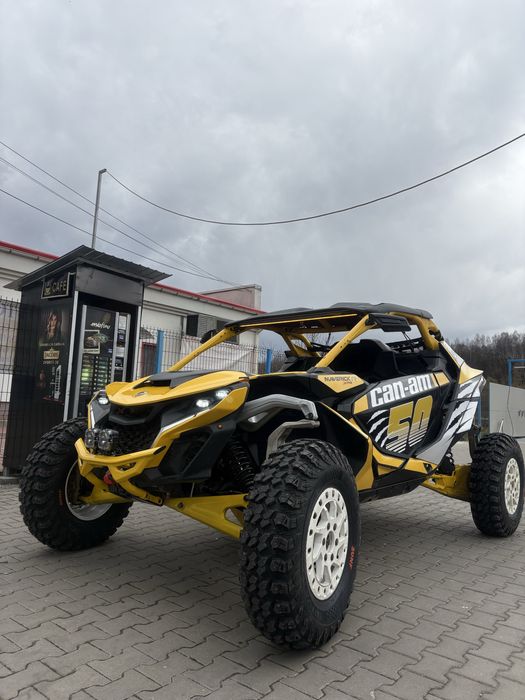 Can-am Maverick r