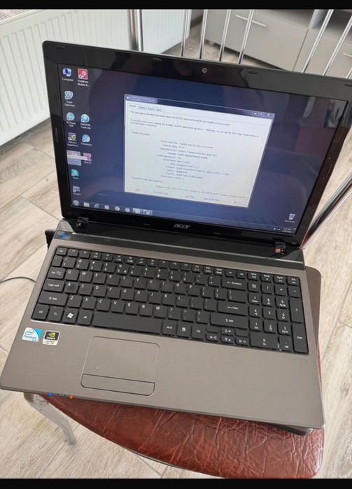 Vând laptop Acer