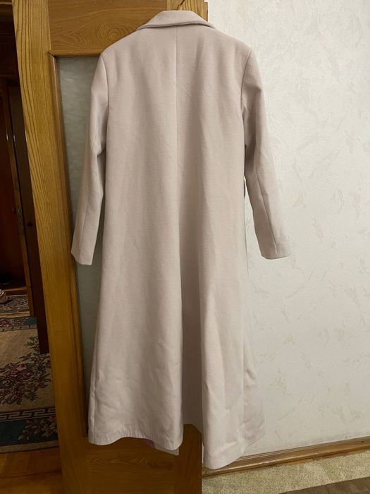 Пальто продаётся