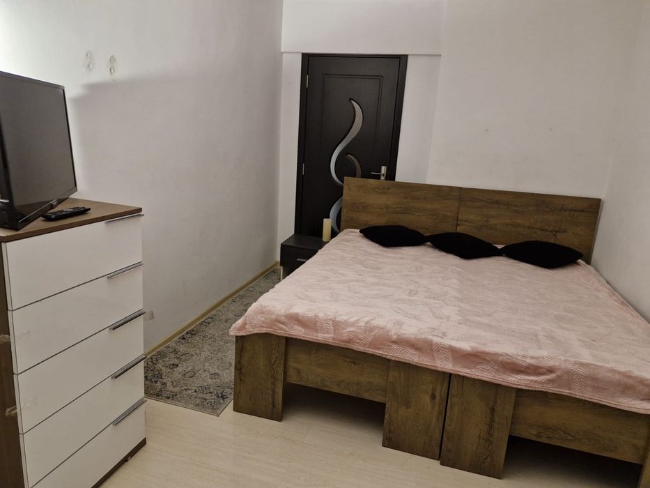 Vand apartament 3 camere Drumul Taberei