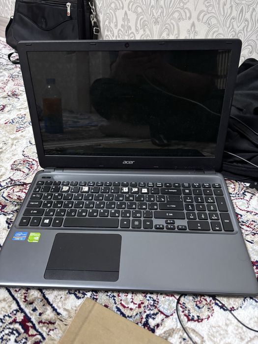 Ноутбук acer. Aspire E1