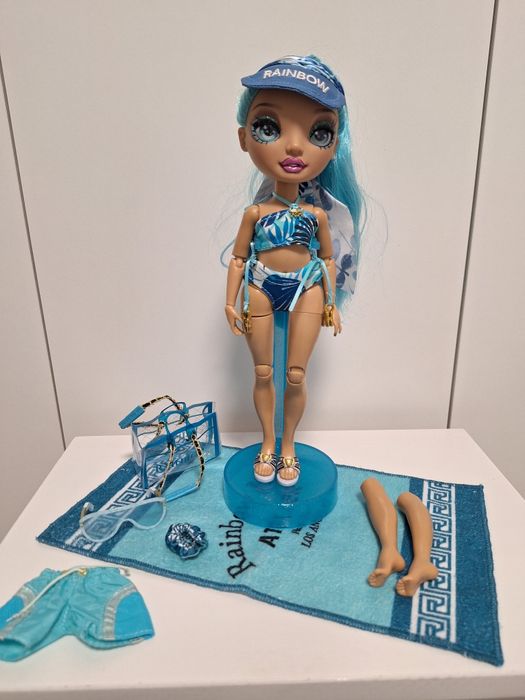 Rainbow High, Shadow High, Junior High  papusi