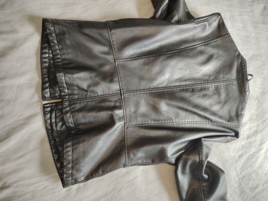 Подам кожанную куртку