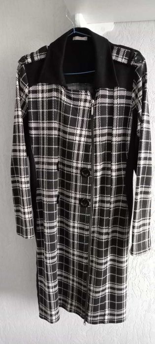 Продам 2 платья р.48-52