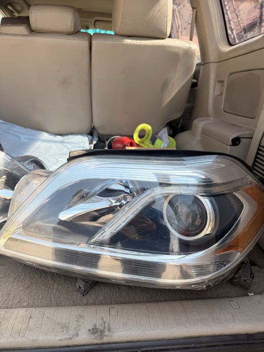 Фарове за мерцедес GL 2016год.