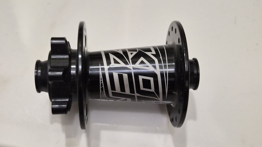 Главина предна Koozer XM490 15х100мм