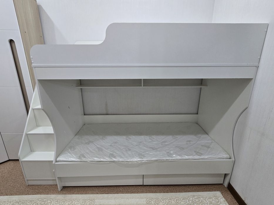 Продам Двухъярусная кровать