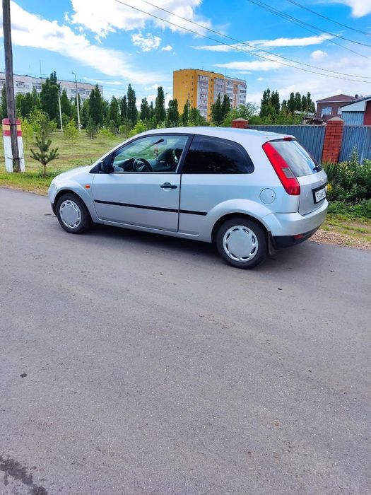 Ford Fiesta 2005 год