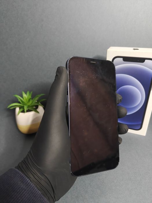 iPhone 12, 64GB Black • Perfect Funcțional! • Condiție Bună.