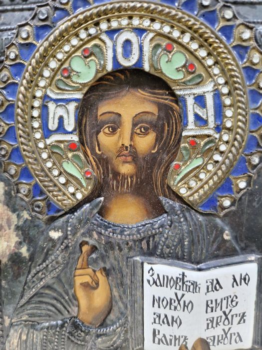 Прекрасна антикварна руска икона с емайл