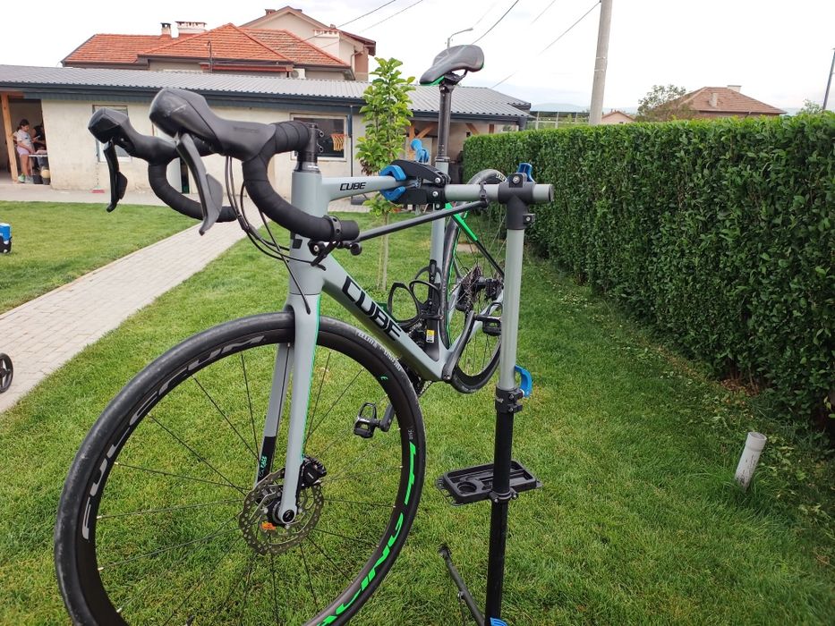 Cube Attain карбон