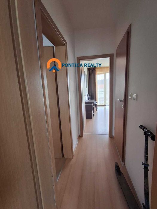 Тристаен с гледка море в Свети Влас