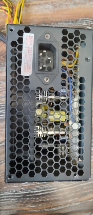 Продам Блок питания Segotep Cruiser C5 300W