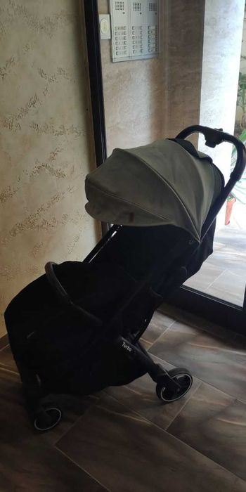 Бебешка количка Carello