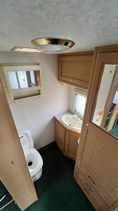 Rulota Lunar Clubman 475 CK | Inmatriculata RO | Panou solar | Cort | Baie cu dus | 2-3 persoane