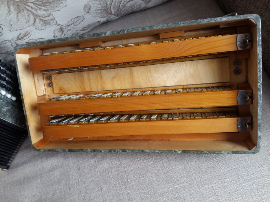 Продам баян после реставрации