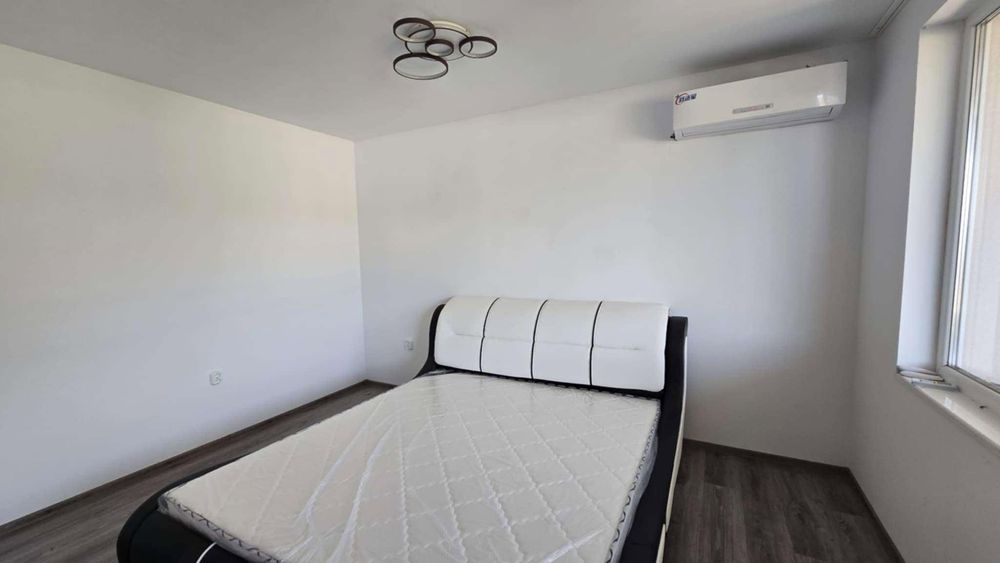 Дава се под наем Тристаен апартамент в Варна, Изгрев - 120 кв.м за 700 € - Снимка #3