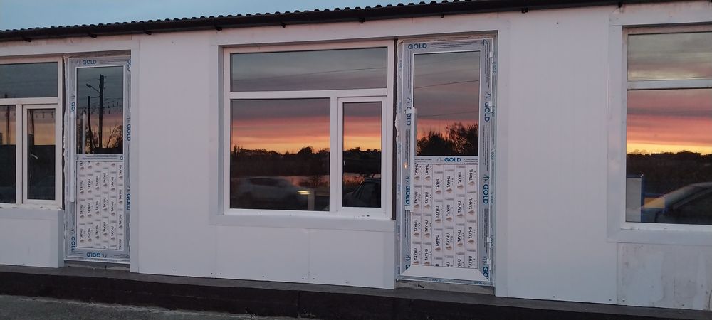 Пластик терезелер