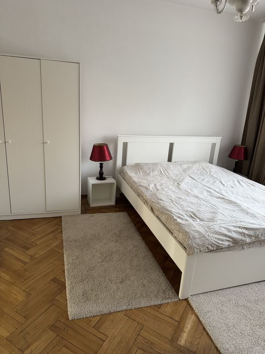 Inchiriez apartament 3 camere zona 1 Mai Facultatea de Medicina