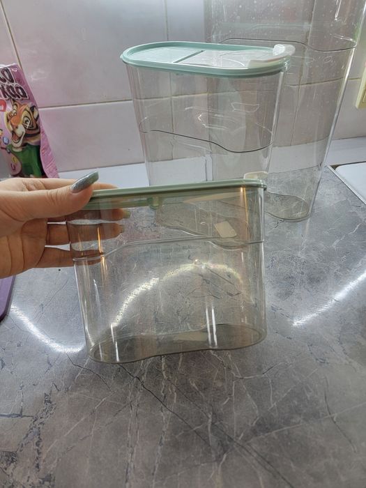 Продам контейнеры для сыпучих 7 шт