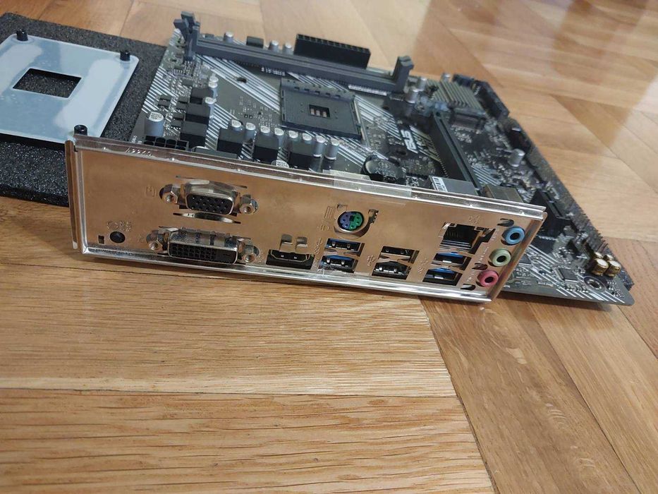 AMD Ryzen 7 3700X + Asus Prime B450M-K II