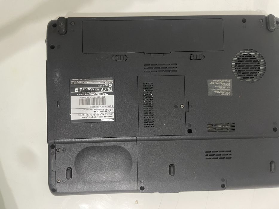 Продам ноутбуки на запчасти