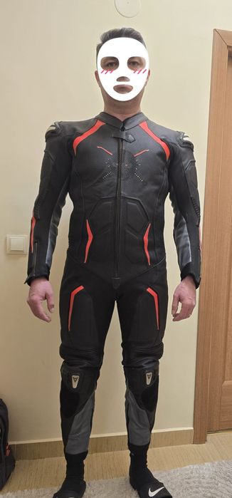 Costum moto din piele