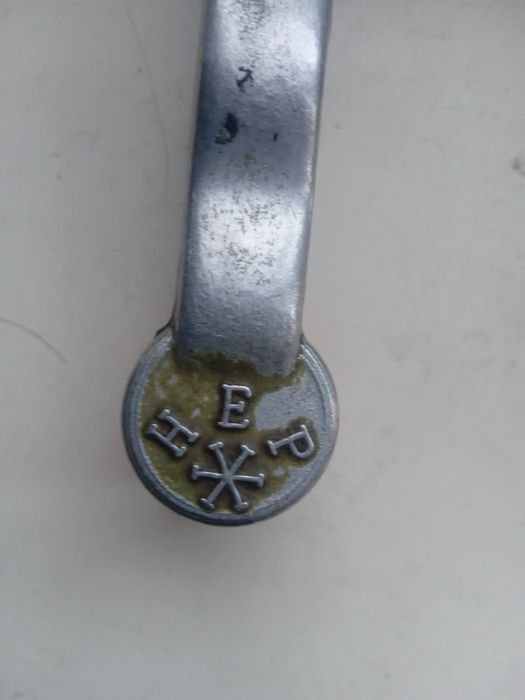 Чеснокодавка советская