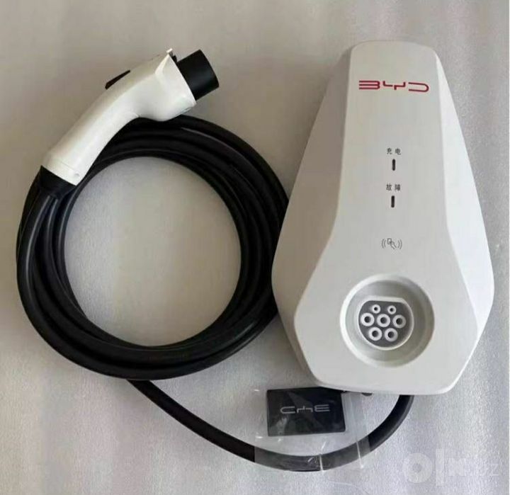 Зарядное устройство BYD 7 kwatt. Заводское. ОРИГИНАЛ. 2 карты.