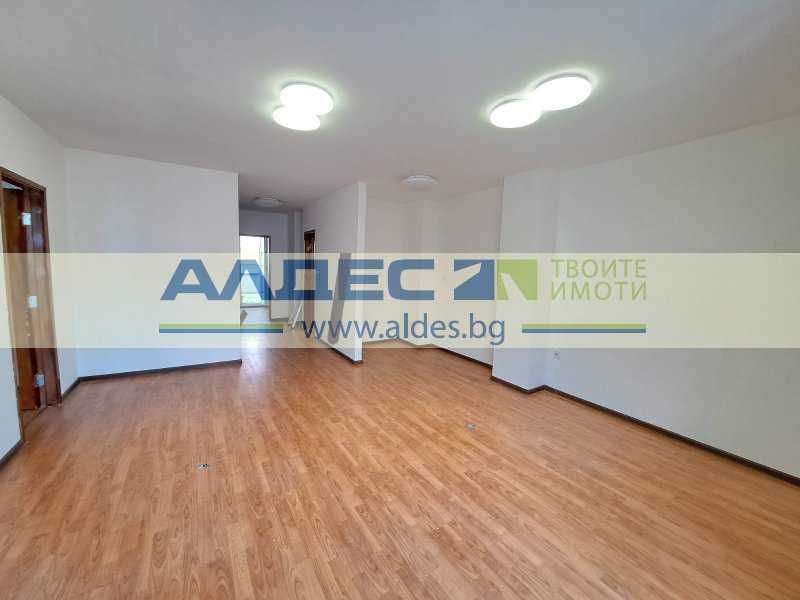 Продава се Тристаен апартамент в София, Център - 75 кв.м за 3747 €/кв.м - Снимка #3