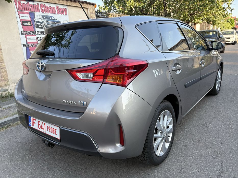 Toyota Auris 1.8 VVT Hybrid-Benzina,Consum 3.6%,Automatic,Garantie 1 an Hybrid