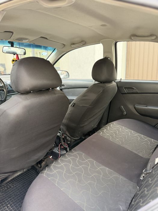Vând Chevrolet Aveo 1.4 benzină, an de fabricație 2008