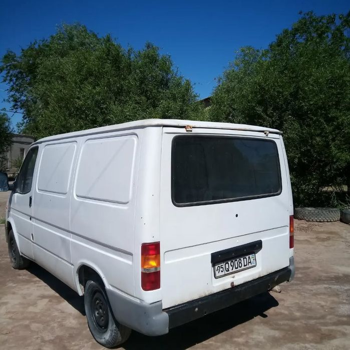 Ford Transit 1990 - yil
